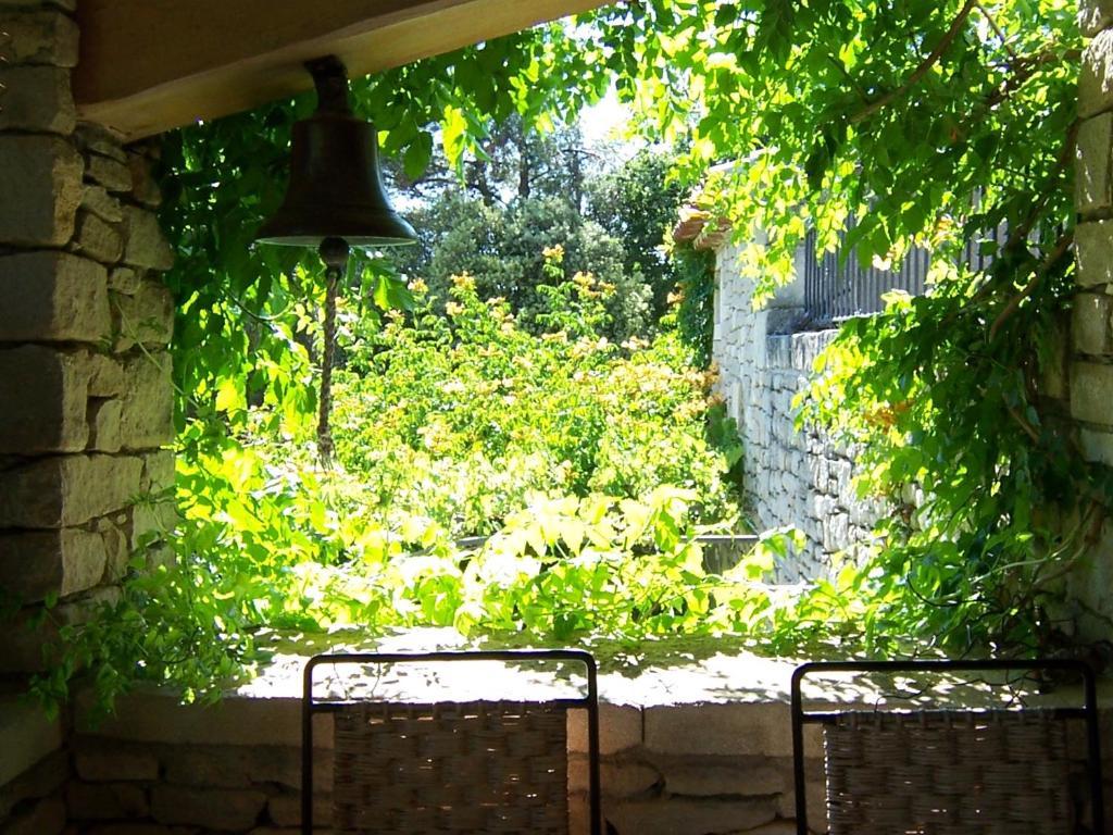 Lou Granos Bed & Breakfast Gordes Dış mekan fotoğraf
